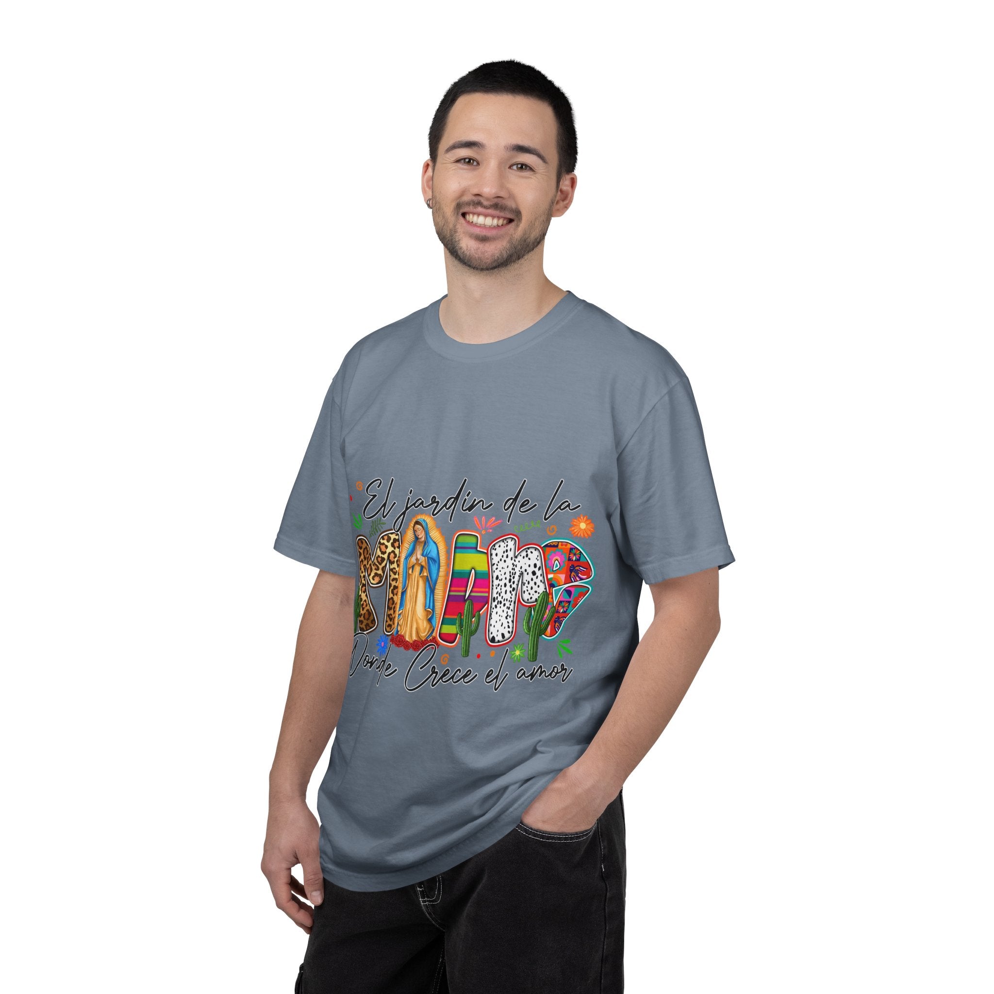 T-Shirt — "El jardín de la MAMÁ: Donde Crece el Amor" Floral &amp; Virgen de Guadalupe Design