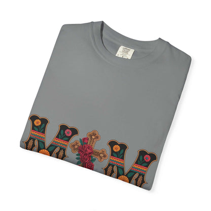 Mom Floral Graphic T-Shirt — Decorative Retro Lettering for Mother’s Day